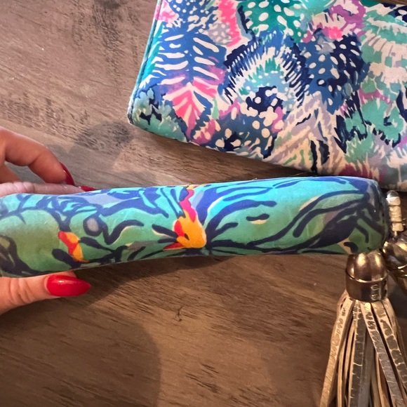 Lilly Pulitzer Tropical Print Clutch and Wallet - Picture 8 of 16